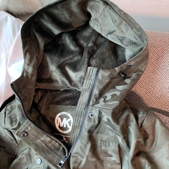 Michael Kors Camo 😻 Winter Coat Jacket Size M - Picture 2 of 12